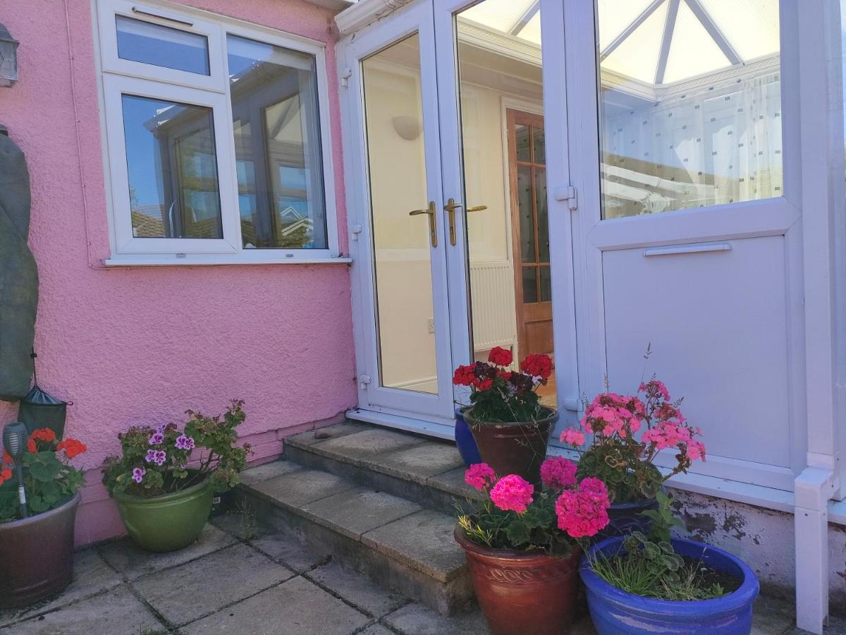 Gower Bungalow Mumbles Екстер'єр фото